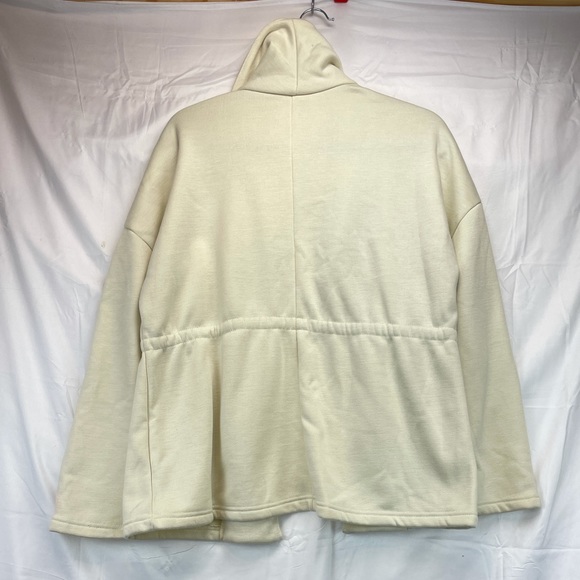 ✨Fabletics Cream Fleece Cardigan Sweater - Picture 4 of 4